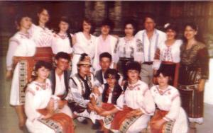 Solistii vocali ai ansamblului folcloric Casa de cultura Mangalia 1987-88